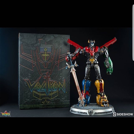 Picture of Sideshow voltron huge polystone statue with LED in the eyes limited to 1000